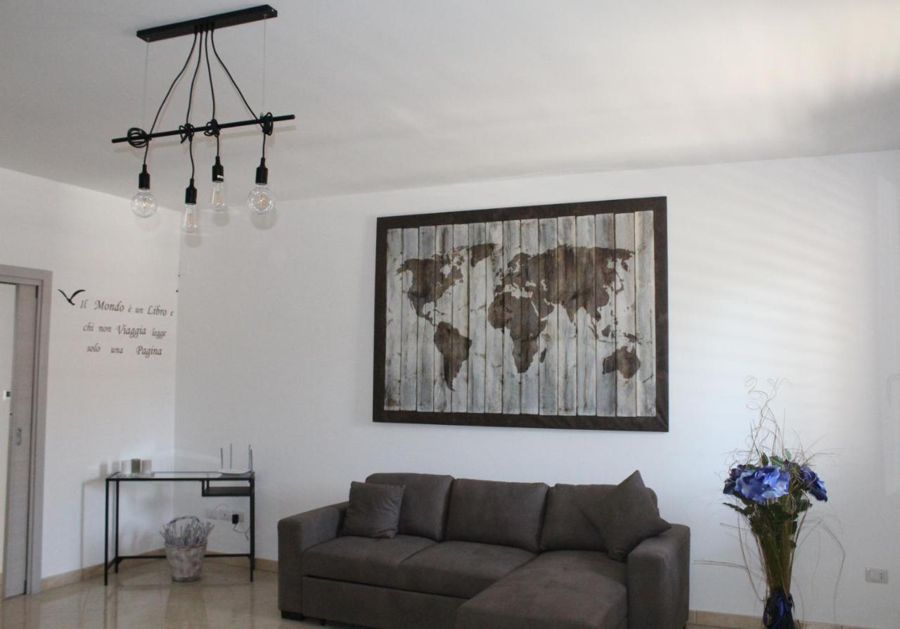 Holiday House Rosy กาวัลลีโน ดิ เลชเช ภายนอก รูปภาพ